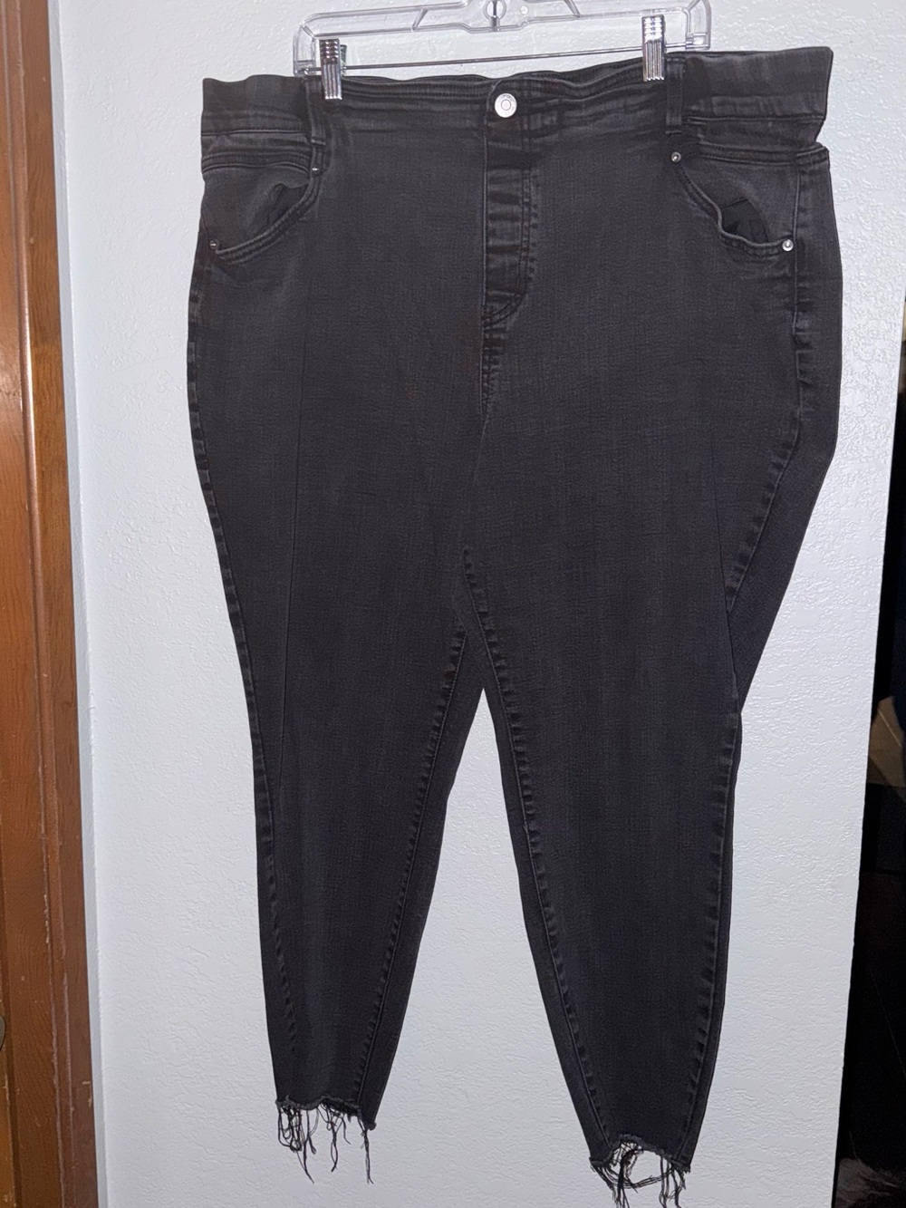 Terra & Sky Skinny Black Dark Wash Jeans Women’s Plus 2X Mid Rise frayed hem